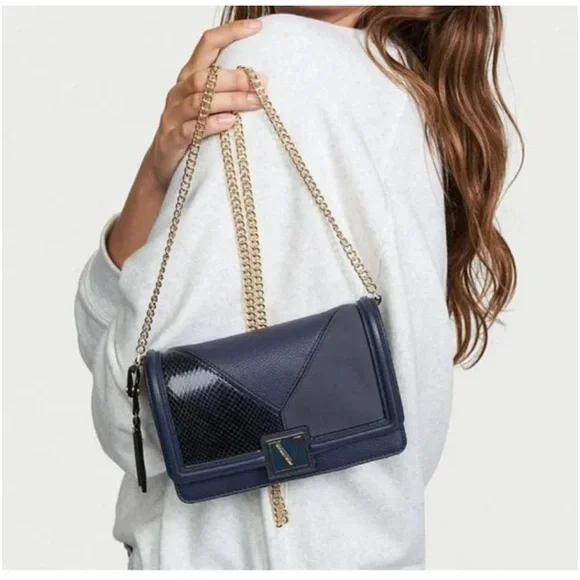 Victoria’s Secret Crossover Chain Shoulder Bag Purse Limited Edition Navy Blue - Picture 1 of 9